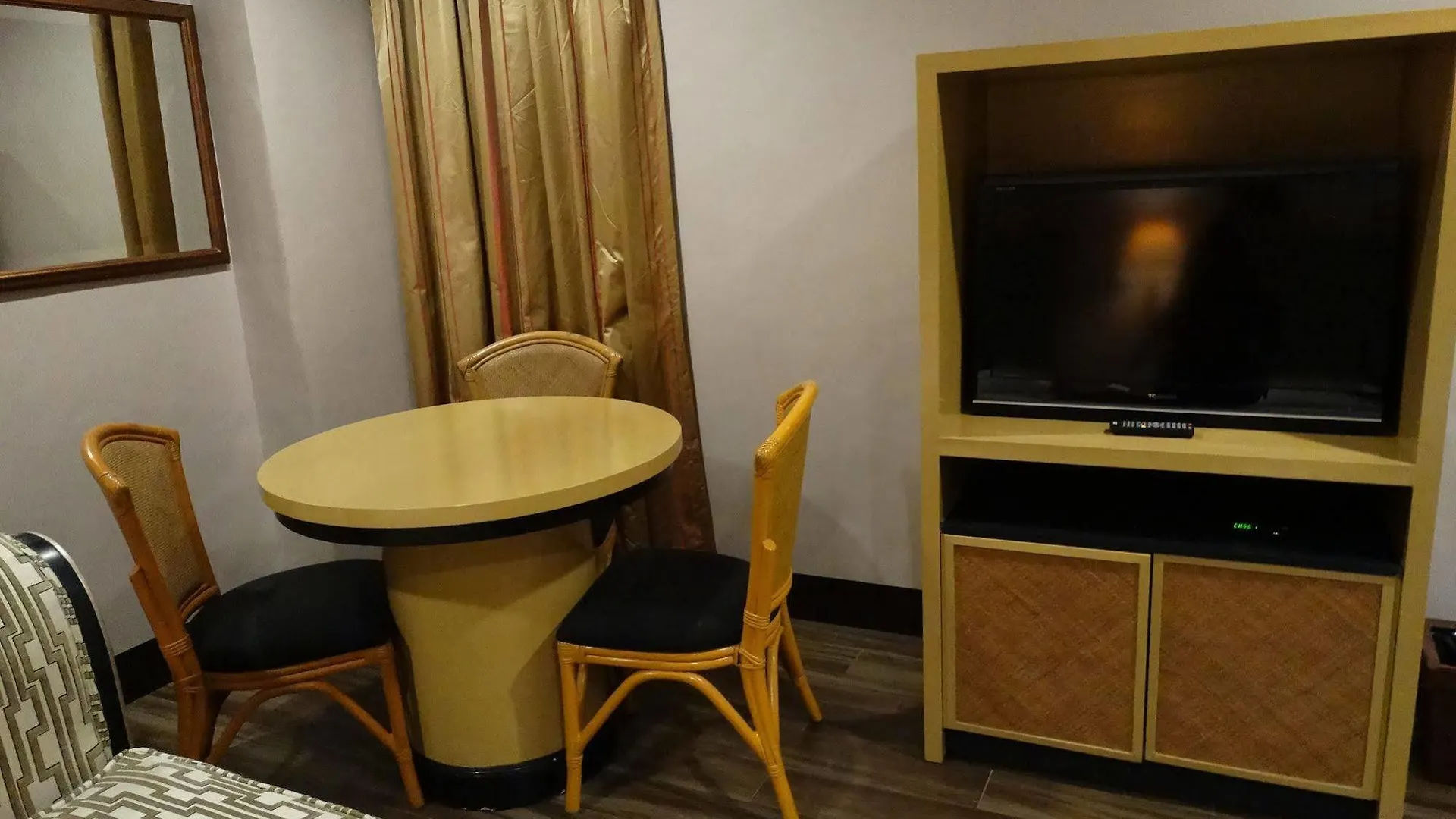 马尼拉风岭酒店